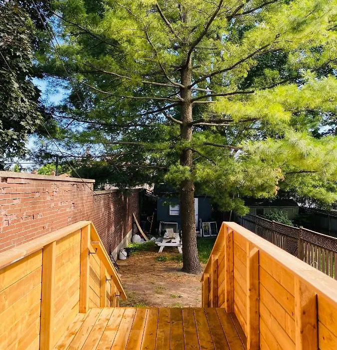 Guest House V Rooms For Rent Space Share East York Canada-1