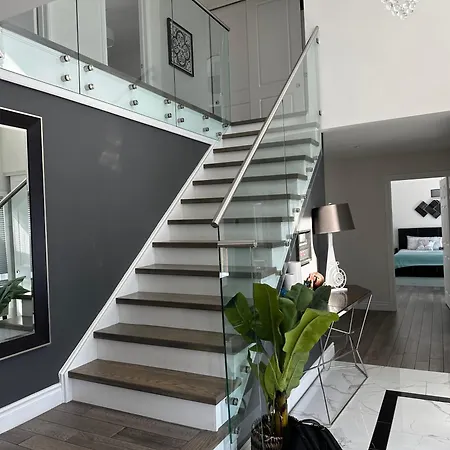 Vihome-4 Bedroom Near Fairview Fall And 401 Dvp-3