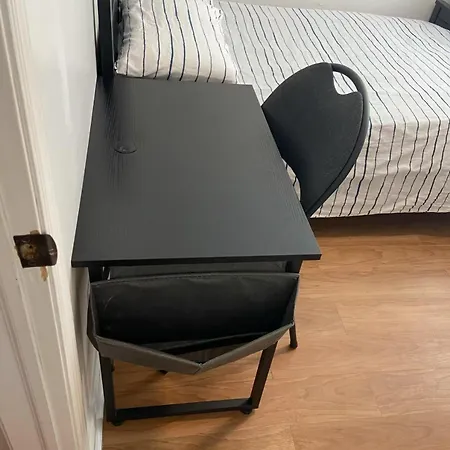 Double Room With Shared Bathroom 536B-2